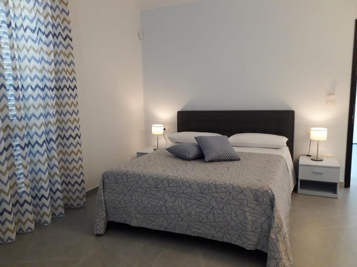 La Casa Di Francesca B&B Con Parcheggio Privato ポルト・チェザーレオ エクステリア 写真