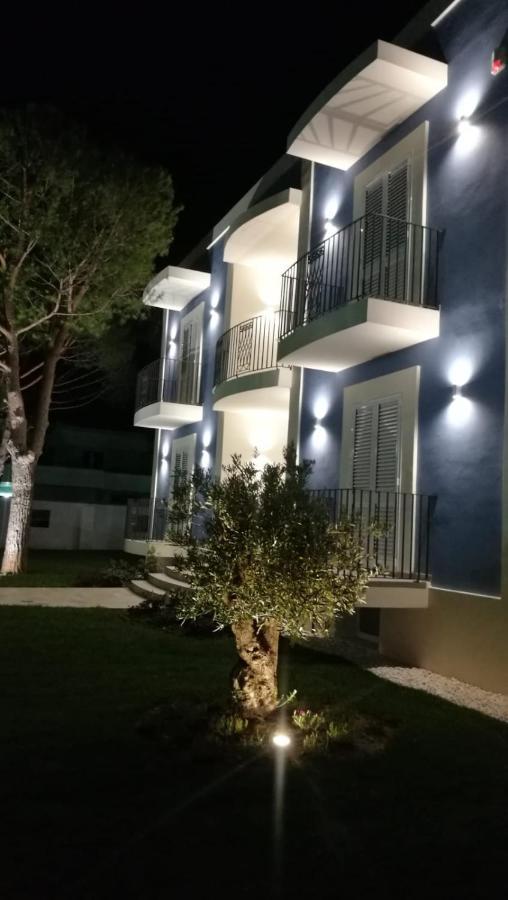 La Casa Di Francesca B&B Con Parcheggio Privato ポルト・チェザーレオ エクステリア 写真