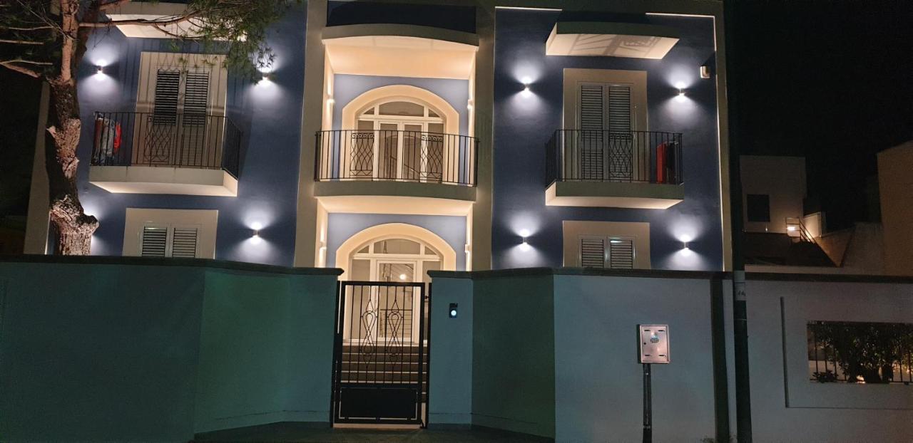 La Casa Di Francesca B&B Con Parcheggio Privato ポルト・チェザーレオ エクステリア 写真