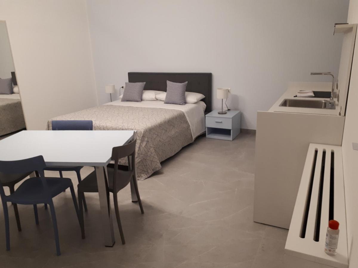 La Casa Di Francesca B&B Con Parcheggio Privato ポルト・チェザーレオ エクステリア 写真