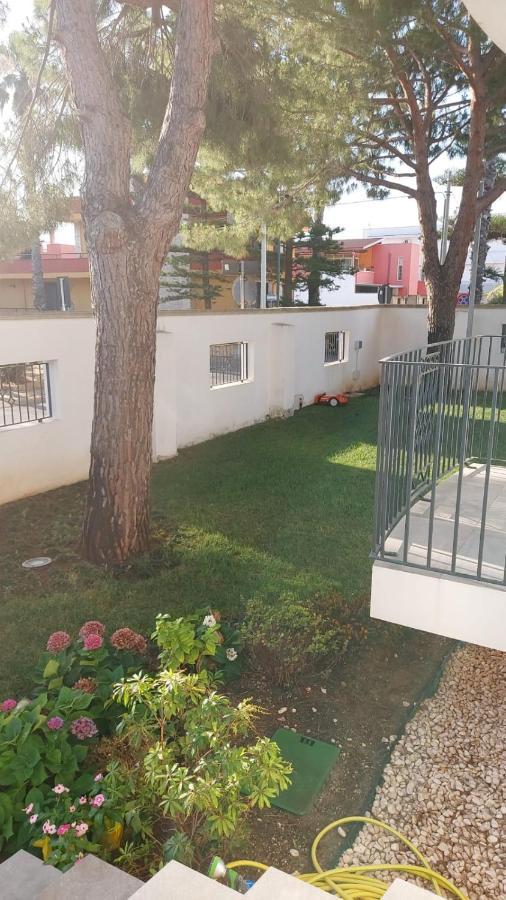 La Casa Di Francesca B&B Con Parcheggio Privato ポルト・チェザーレオ エクステリア 写真