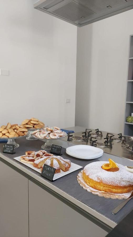 La Casa Di Francesca B&B Con Parcheggio Privato ポルト・チェザーレオ エクステリア 写真